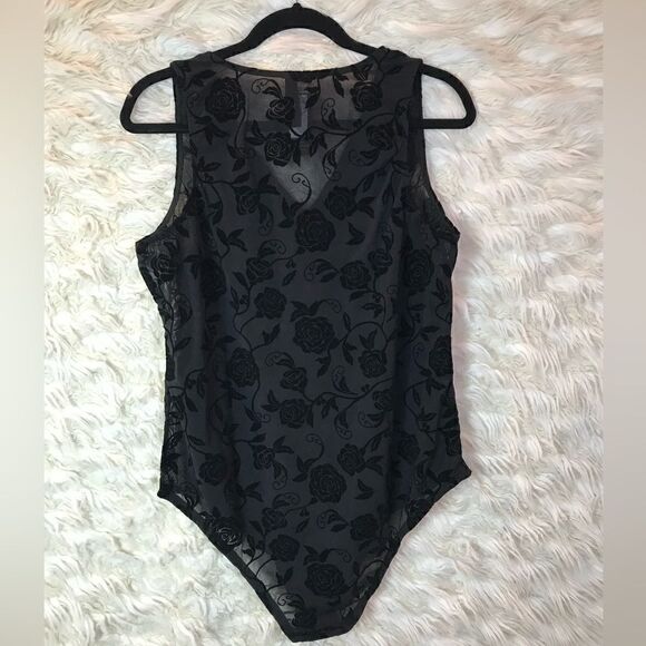 Torrid Black Flocked Mesh V-Neck Bodysuit Rose Design, Soft, Stretch, NW… - Picture 7 of 16